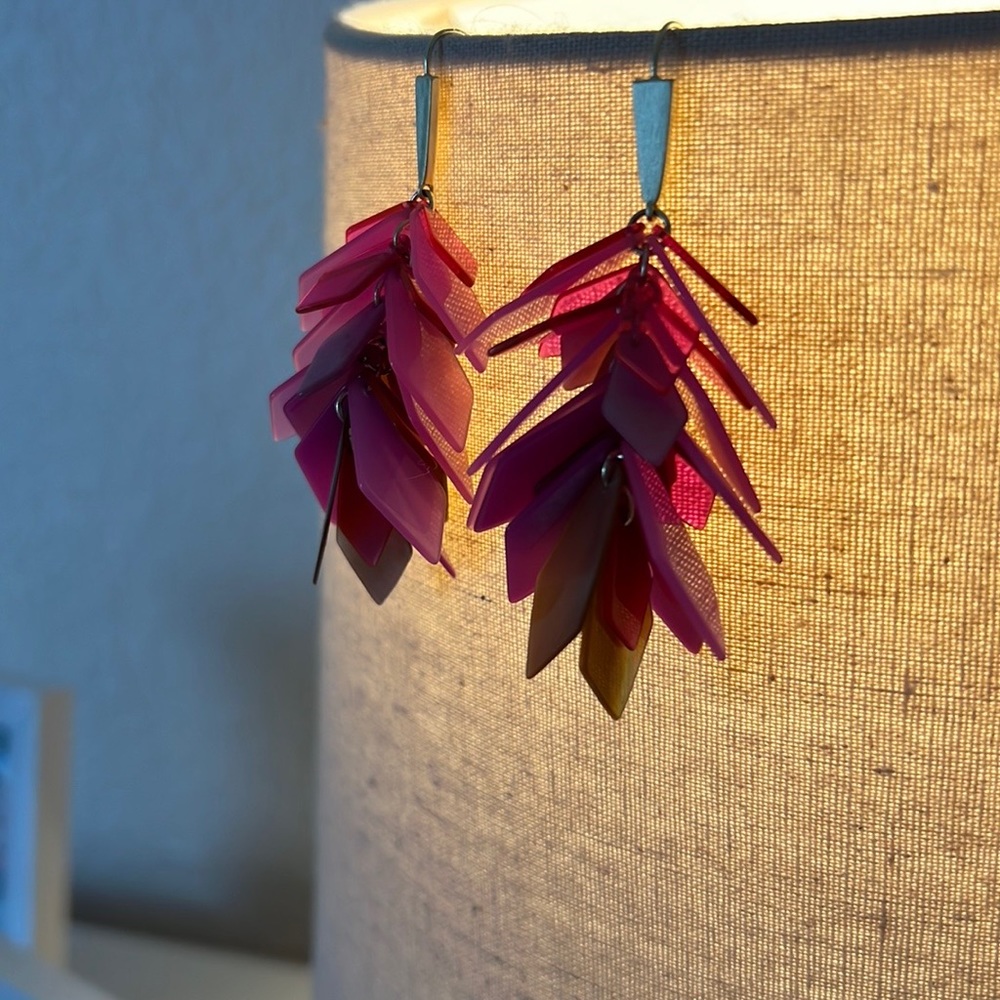 Kendra Scott pink earrings